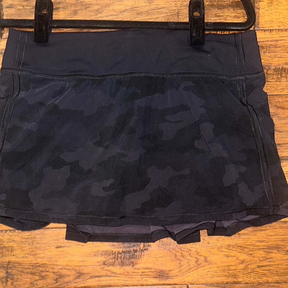 Lululemon black Camouflage tennis Skirt